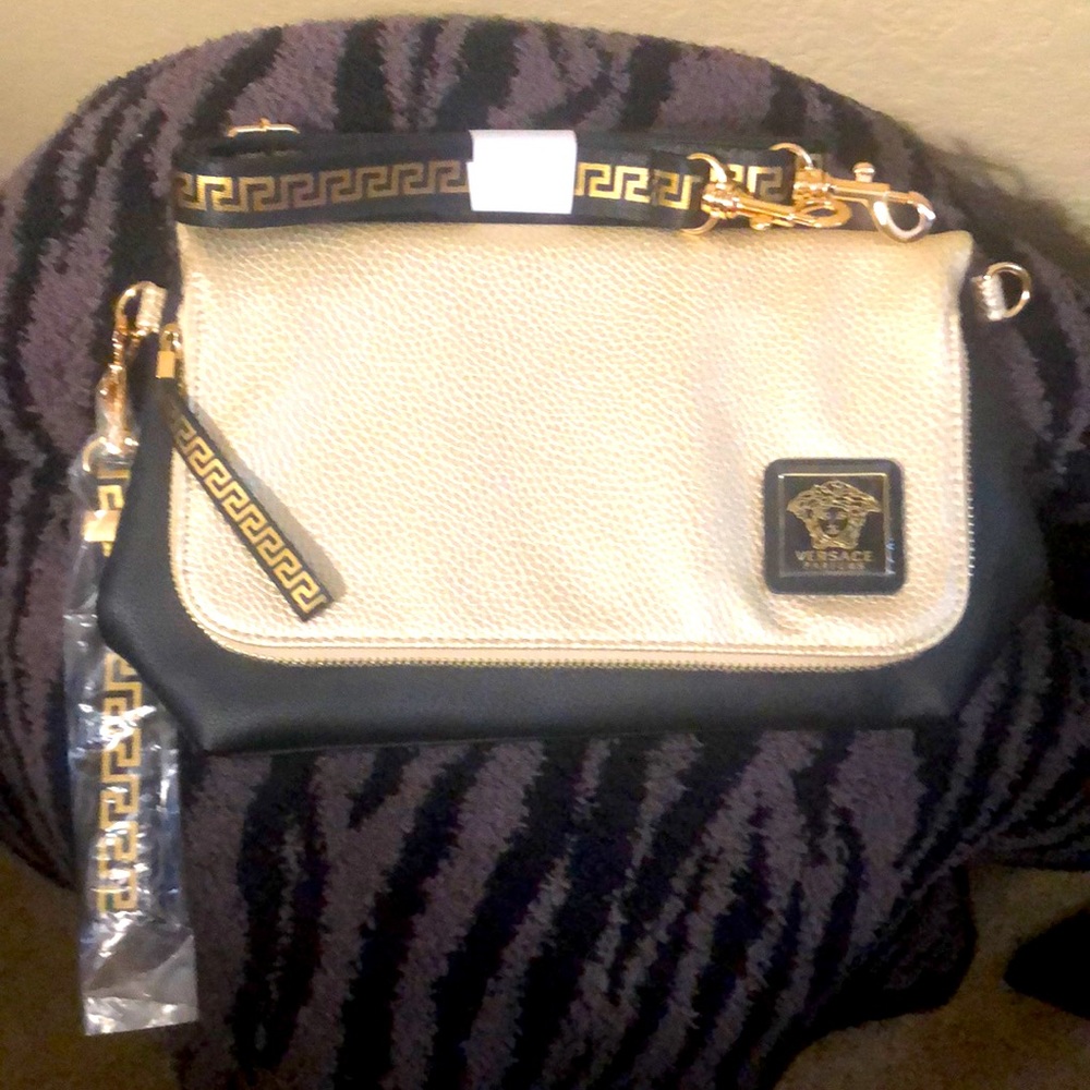 VERSACE FRAGRANCE CROSSBODY/CLUTCH 💕 BAG W/DUST BAG *(NEW)*